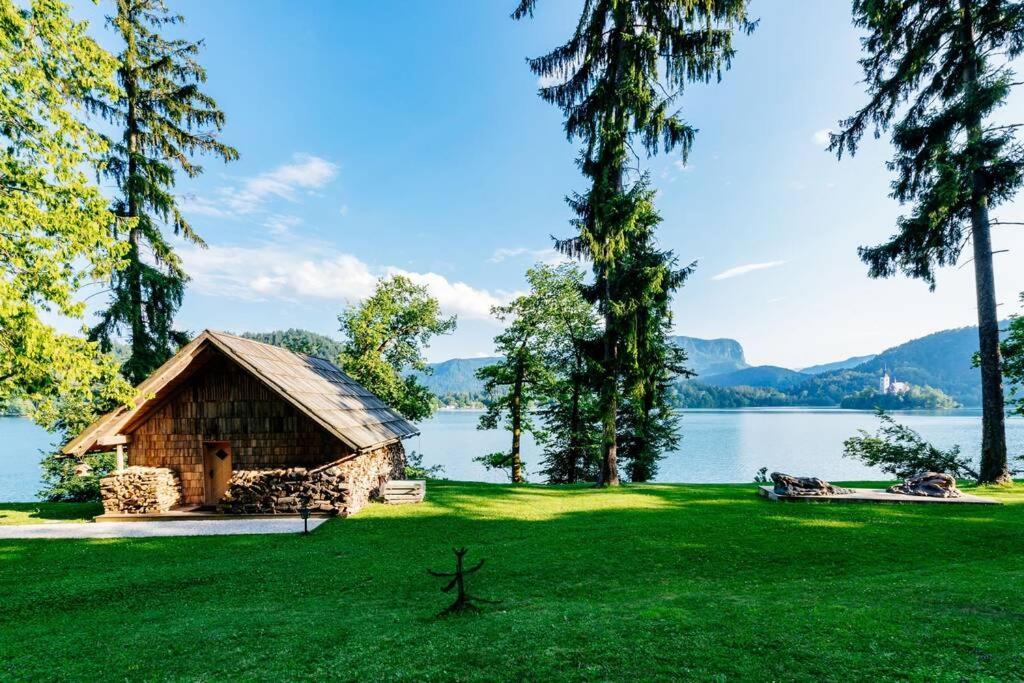 Private Beach House On Lake Bled Bagian luar foto